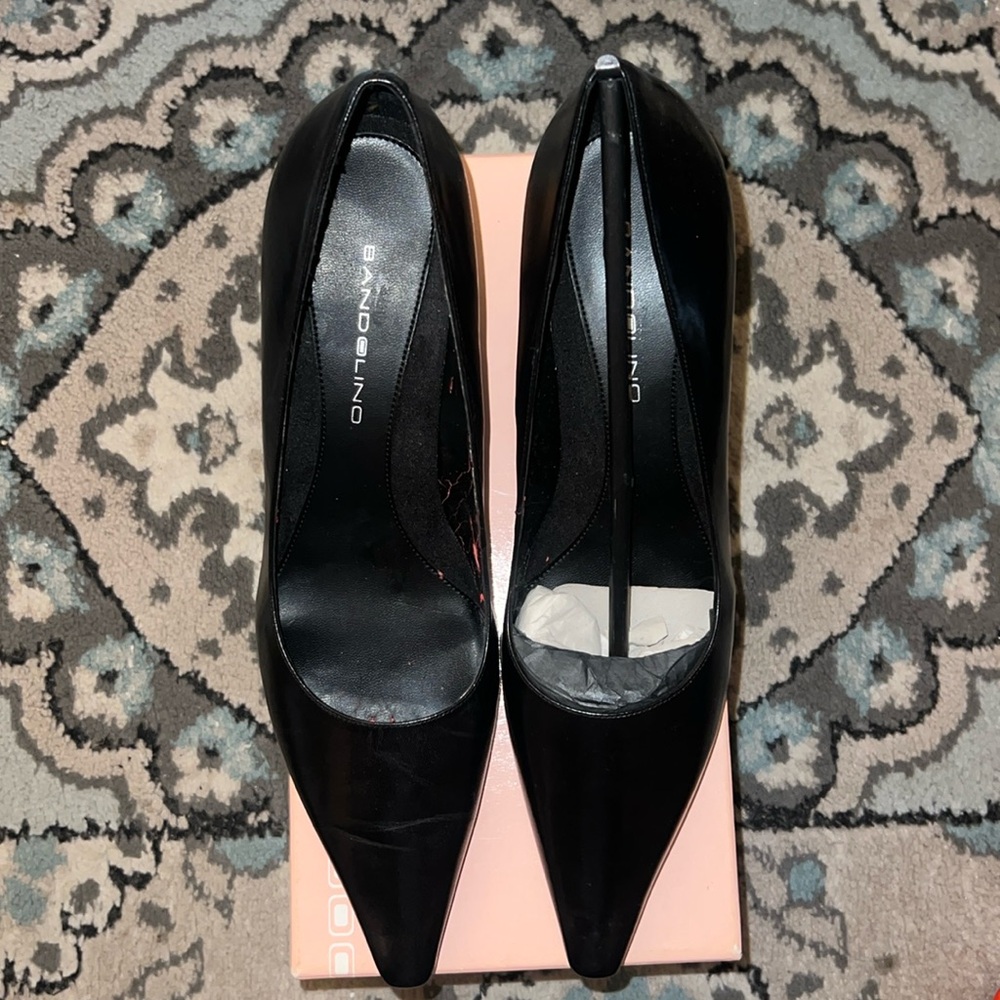 Women’s Black Pumps